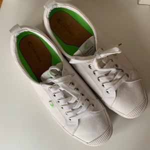 Cariuma OCA low sneaker